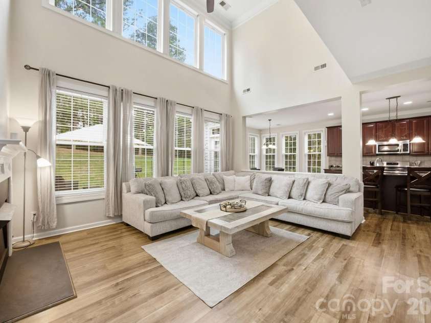 16106 Cloverleaf Court, Charlotte, NC 28277.  MLS# CAR4390415, YatesRealty ID 33293. 
