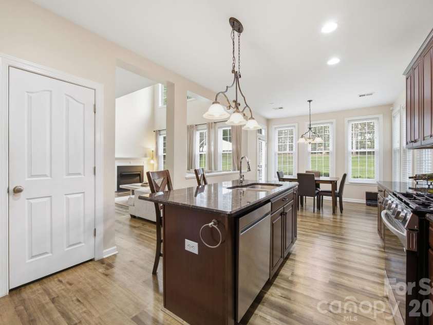 16106 Cloverleaf Court, Charlotte, NC 28277.  MLS# CAR4390415, YatesRealty ID 33293. 