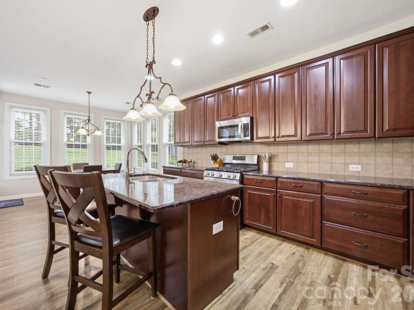 16106 Cloverleaf Court, Charlotte, NC 28277.  MLS# CAR4390415, YatesRealty ID 33293. 