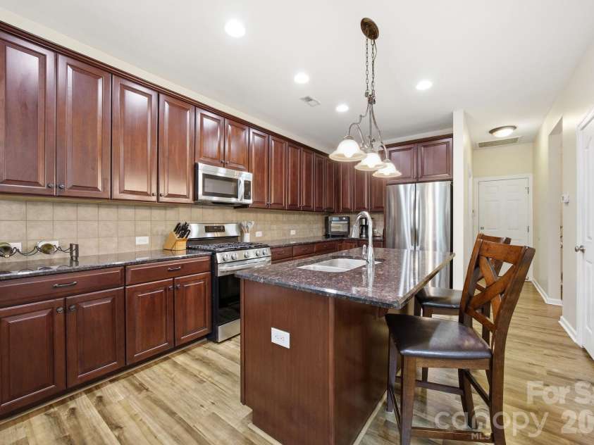 16106 Cloverleaf Court, Charlotte, NC 28277.  MLS# CAR4390415, YatesRealty ID 33293. 