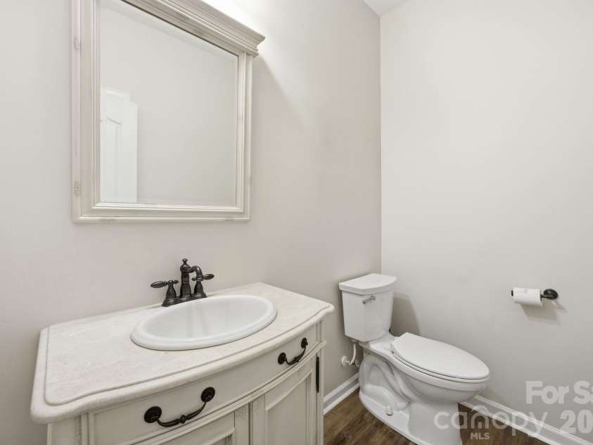 16106 Cloverleaf Court, Charlotte, NC 28277.  MLS# CAR4390415, YatesRealty ID 33293. 