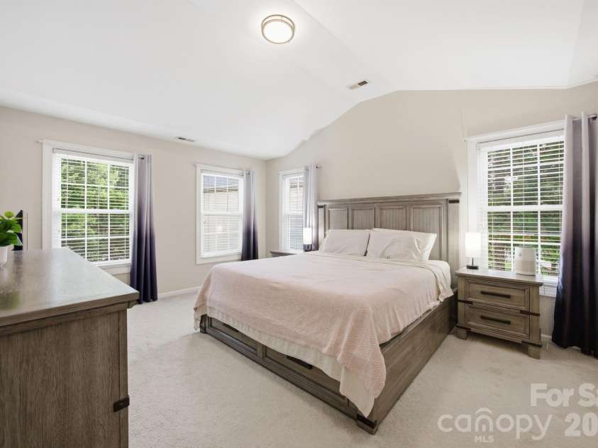 16106 Cloverleaf Court, Charlotte, NC 28277.  MLS# CAR4390415, YatesRealty ID 33293. 