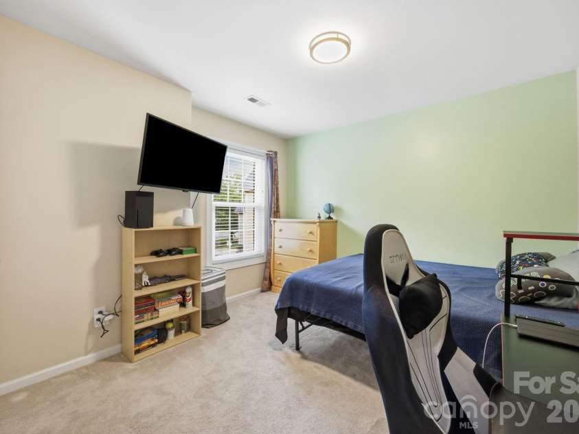 16106 Cloverleaf Court, Charlotte, NC 28277.  MLS# CAR4390415, YatesRealty ID 33293. 