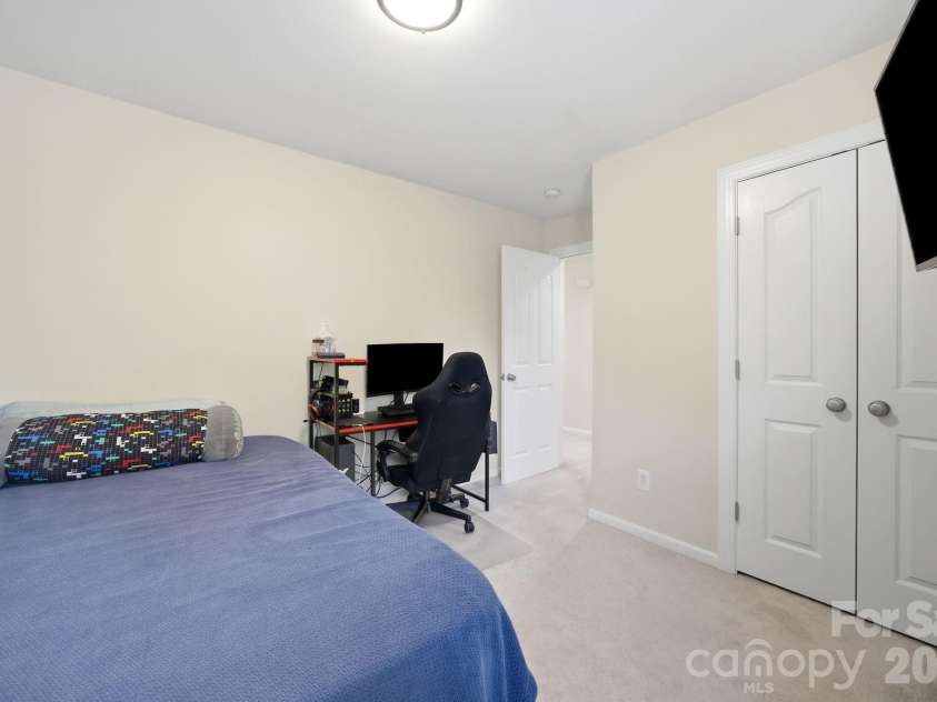 16106 Cloverleaf Court, Charlotte, NC 28277.  MLS# CAR4390415, YatesRealty ID 33293. 