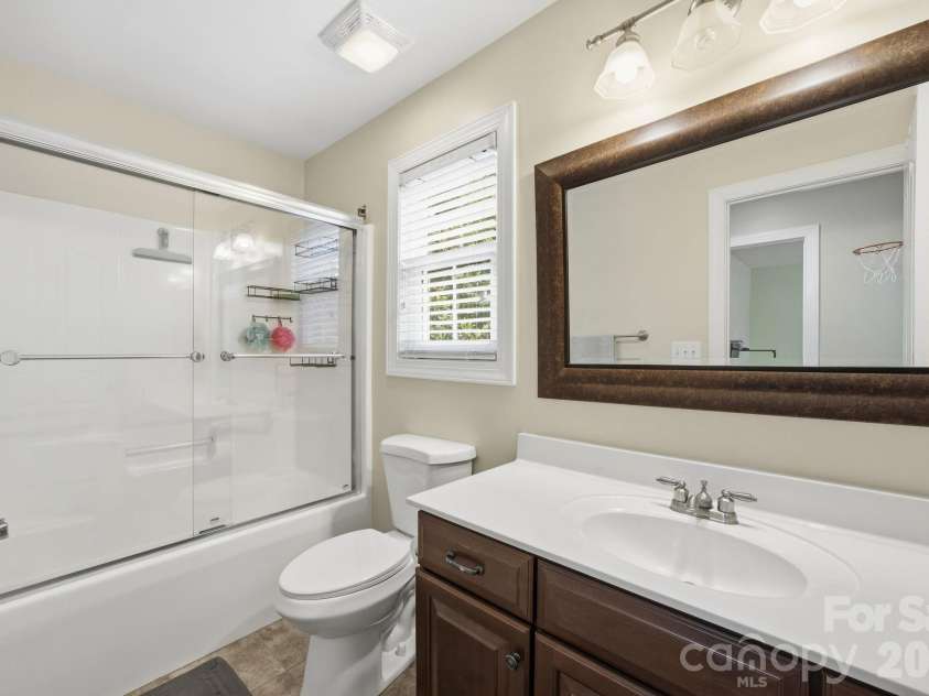 16106 Cloverleaf Court, Charlotte, NC 28277.  MLS# CAR4390415, YatesRealty ID 33293. 