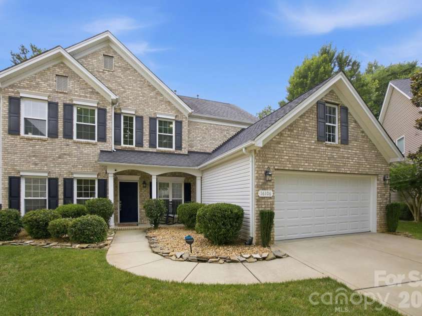 16106 Cloverleaf Court, Charlotte, NC 28277.  MLS# CAR4390415, YatesRealty ID 33293. 