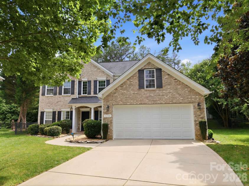 16106 Cloverleaf Court, Charlotte, NC 28277.  MLS# CAR4390415, YatesRealty ID 33293. 