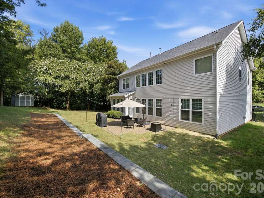 16106 Cloverleaf Court, Charlotte, NC 28277.  MLS# CAR4390415, YatesRealty ID 33293. 