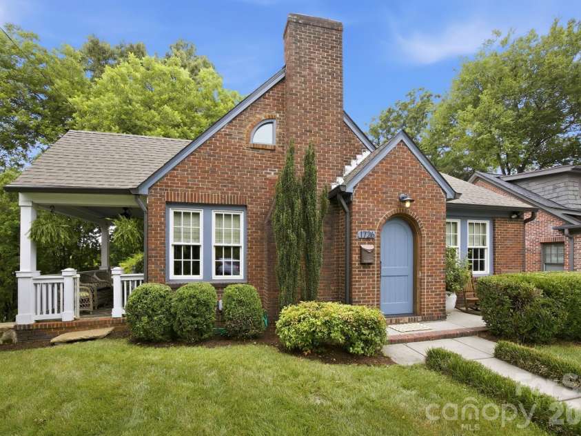 1726 Mint Street, Charlotte, NC 28203.  MLS# CAR4391735, YatesRealty ID 33294. 