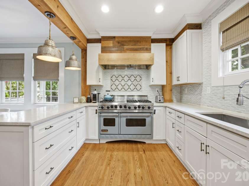 1726 Mint Street, Charlotte, NC 28203.  MLS# CAR4391735, YatesRealty ID 33294. 