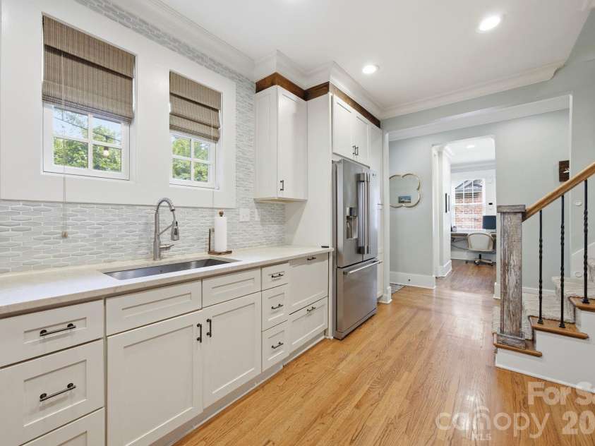 1726 Mint Street, Charlotte, NC 28203.  MLS# CAR4391735, YatesRealty ID 33294. 