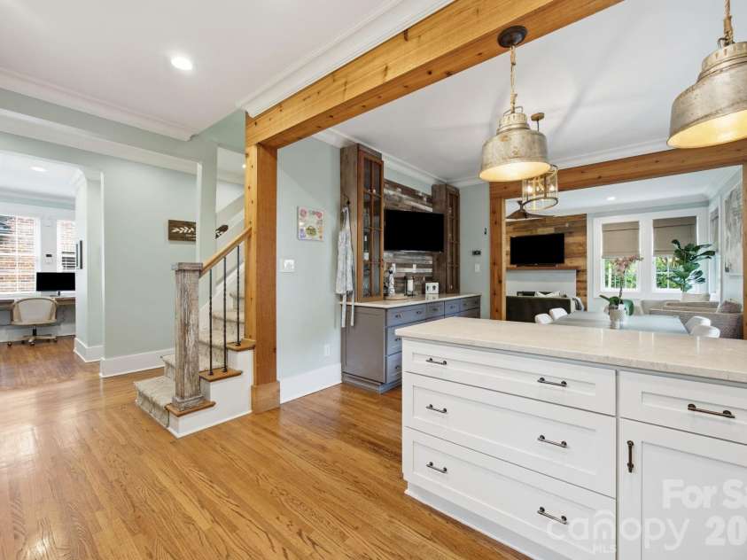 1726 Mint Street, Charlotte, NC 28203.  MLS# CAR4391735, YatesRealty ID 33294. 