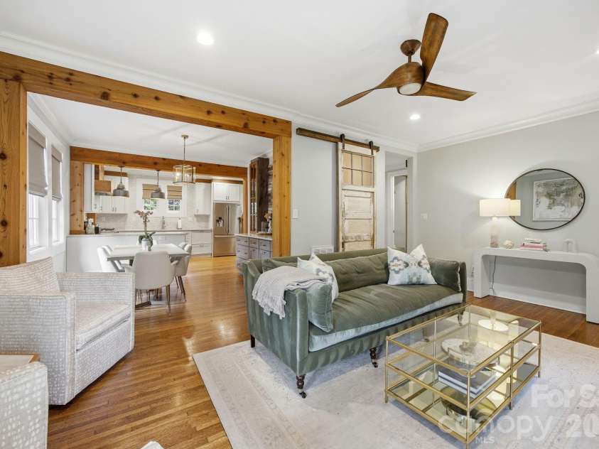 1726 Mint Street, Charlotte, NC 28203.  MLS# CAR4391735, YatesRealty ID 33294. 