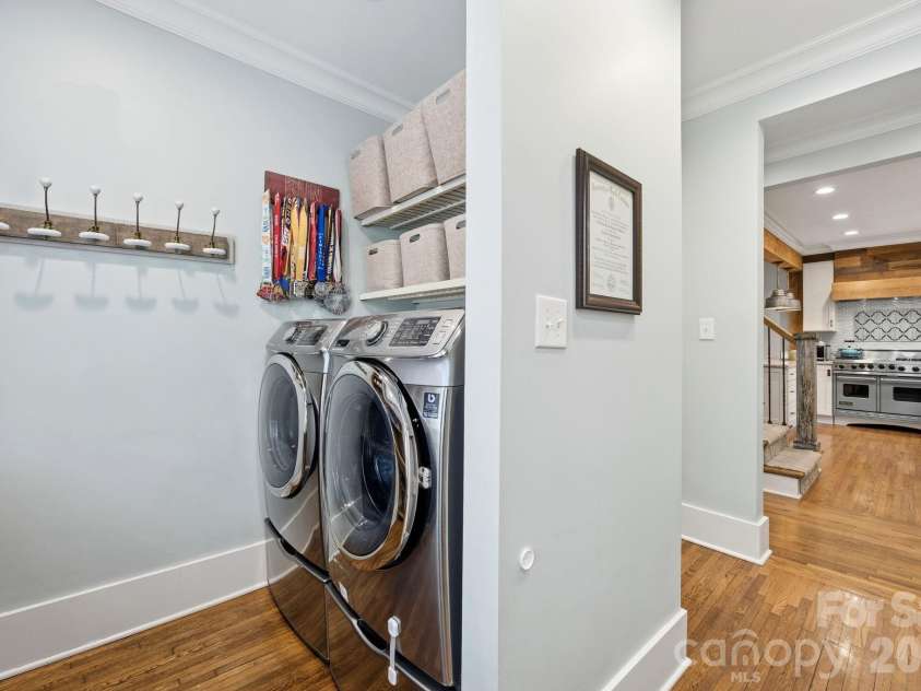 1726 Mint Street, Charlotte, NC 28203.  MLS# CAR4391735, YatesRealty ID 33294. 