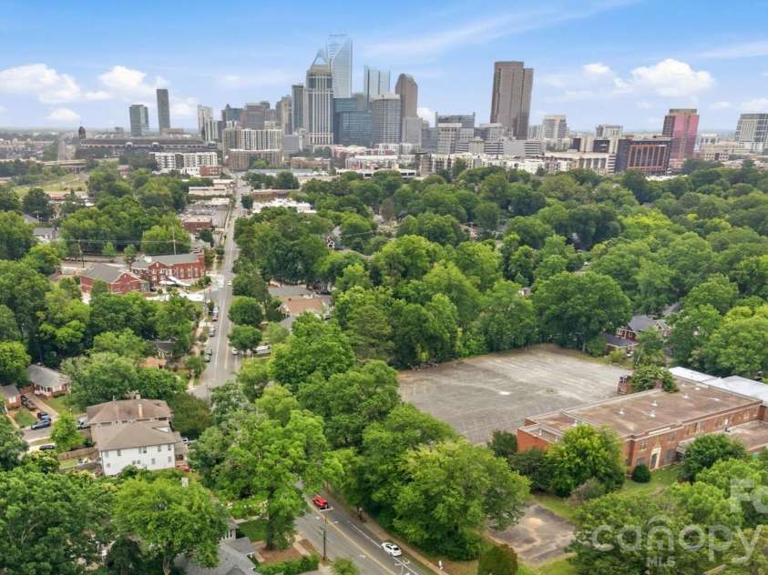1726 Mint Street, Charlotte, NC 28203.  MLS# CAR4391735, YatesRealty ID 33294. 