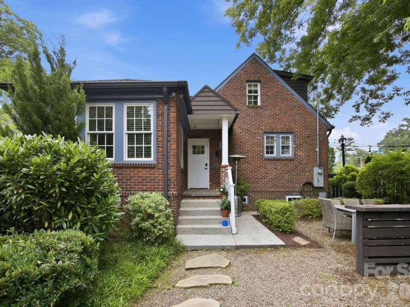 1726 Mint Street, Charlotte, NC 28203.  MLS# CAR4391735, YatesRealty ID 33294. 
