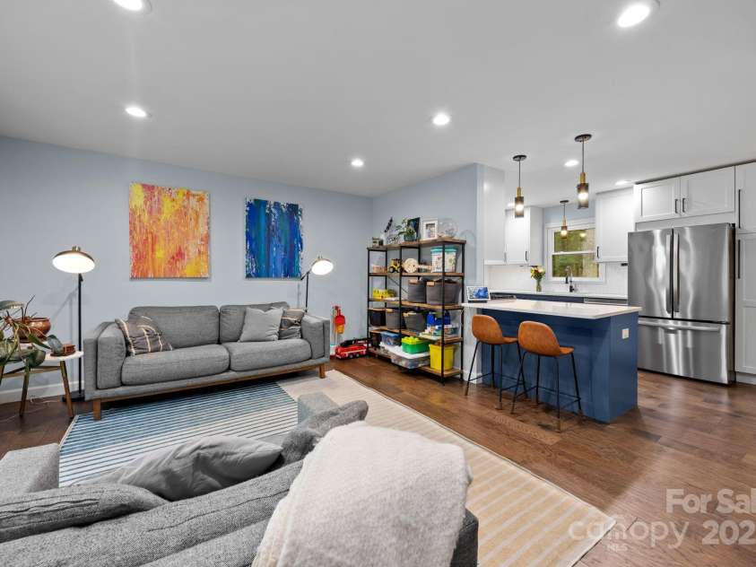 525 Kelford Lane, Charlotte, NC 28270.  MLS# CAR4290518, YatesRealty ID 33294. 