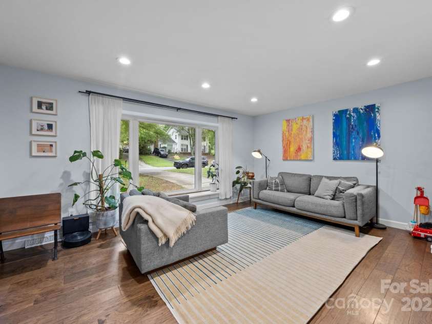 525 Kelford Lane, Charlotte, NC 28270.  MLS# CAR4290518, YatesRealty ID 33294. 