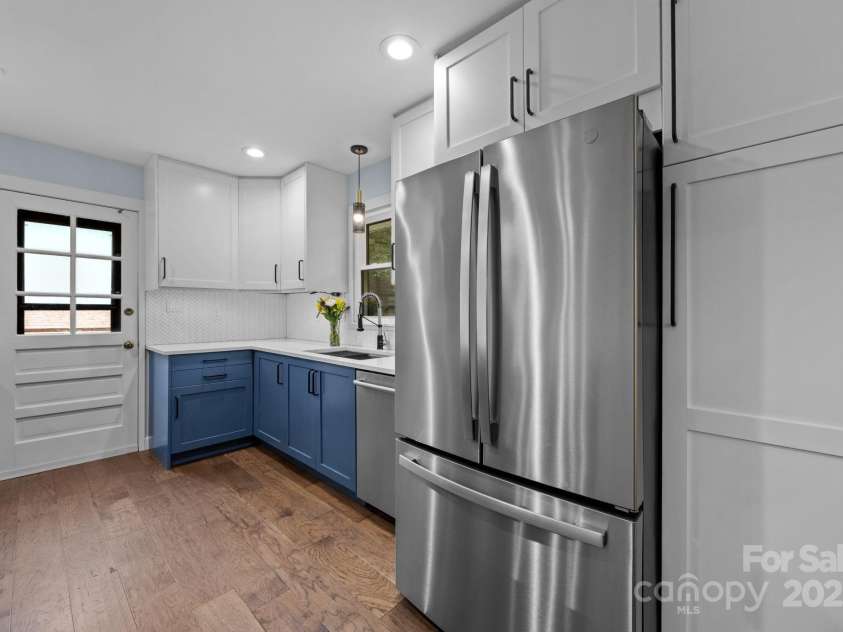 525 Kelford Lane, Charlotte, NC 28270.  MLS# CAR4290518, YatesRealty ID 33294. 