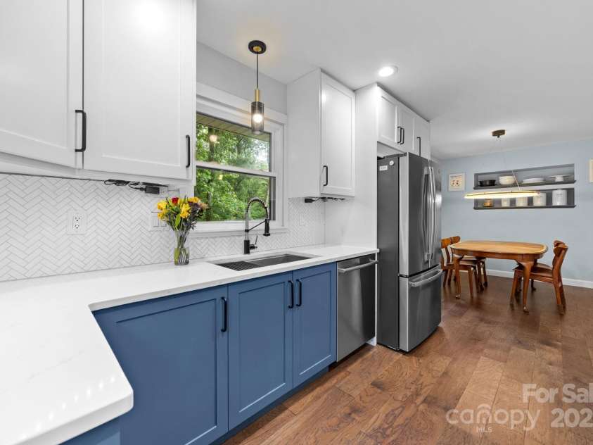 525 Kelford Lane, Charlotte, NC 28270.  MLS# CAR4290518, YatesRealty ID 33294. 