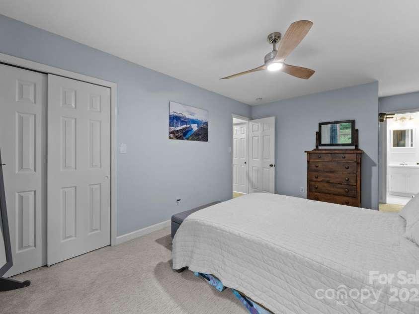 525 Kelford Lane, Charlotte, NC 28270.  MLS# CAR4290518, YatesRealty ID 33294. 