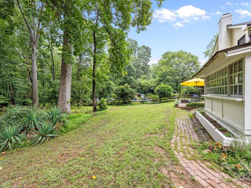 525 Kelford Lane, Charlotte, NC 28270.  MLS# CAR4290518, YatesRealty ID 33294. 