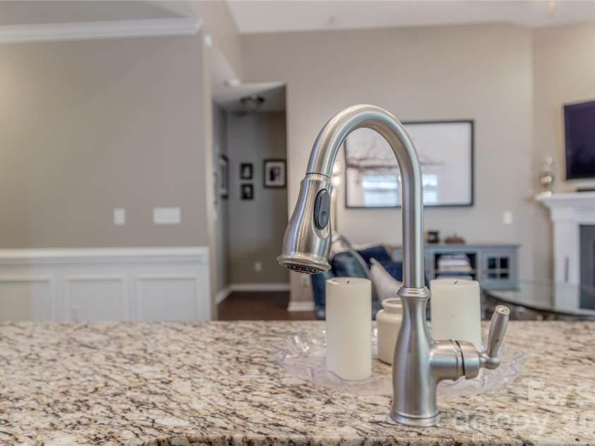 8115 Goodall Court, Charlotte, NC 28227.  MLS# CAR4391026, YatesRealty ID 33295. 