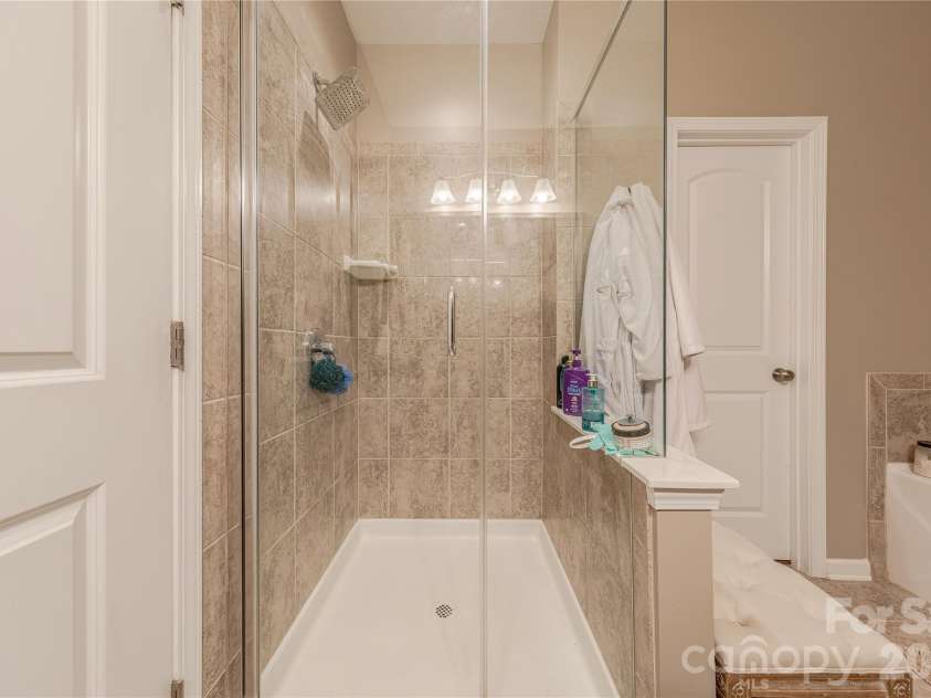 8115 Goodall Court, Charlotte, NC 28227.  MLS# CAR4391026, YatesRealty ID 33295. 