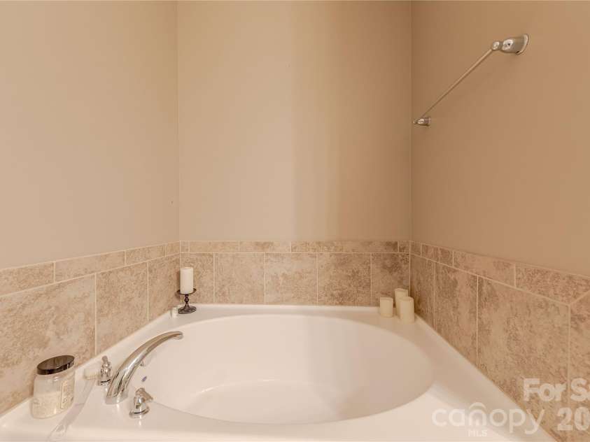 8115 Goodall Court, Charlotte, NC 28227.  MLS# CAR4391026, YatesRealty ID 33295. 