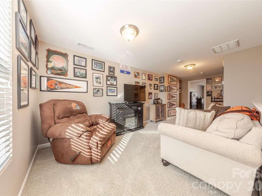 8115 Goodall Court, Charlotte, NC 28227.  MLS# CAR4391026, YatesRealty ID 33295. 