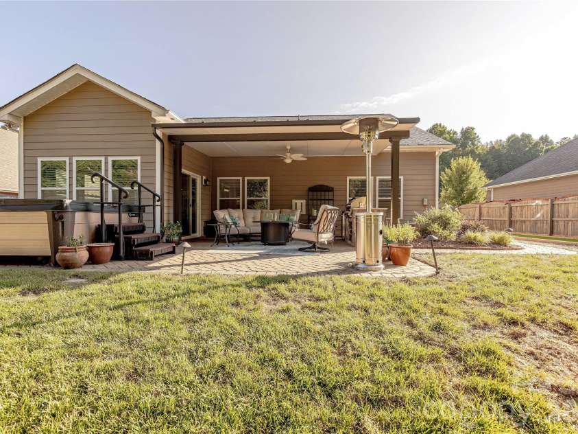 8115 Goodall Court, Charlotte, NC 28227.  MLS# CAR4391026, YatesRealty ID 33295. 