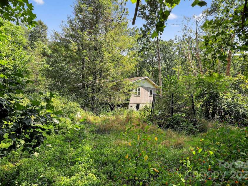 1339 Bee Tree Road, Swannanoa, NC 28778.  MLS# CAR4293292, YatesRealty ID 33296. 