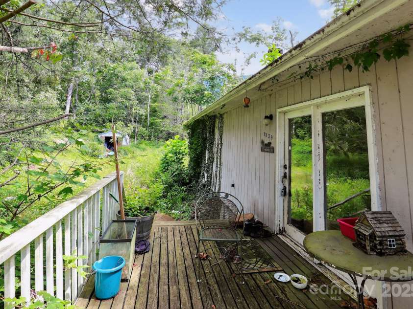 1339 Bee Tree Road, Swannanoa, NC 28778.  MLS# CAR4293292, YatesRealty ID 33296. 