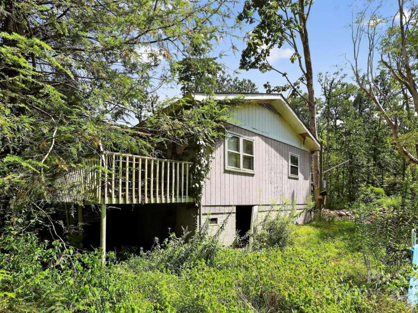1339 Bee Tree Road, Swannanoa, NC 28778.  MLS# CAR4293292, YatesRealty ID 33296. 