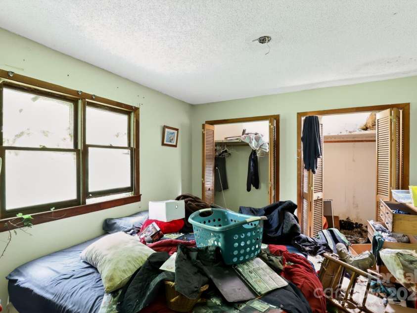 1339 Bee Tree Road, Swannanoa, NC 28778.  MLS# CAR4293292, YatesRealty ID 33296. 