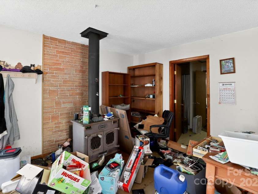 1339 Bee Tree Road, Swannanoa, NC 28778.  MLS# CAR4293292, YatesRealty ID 33296. 