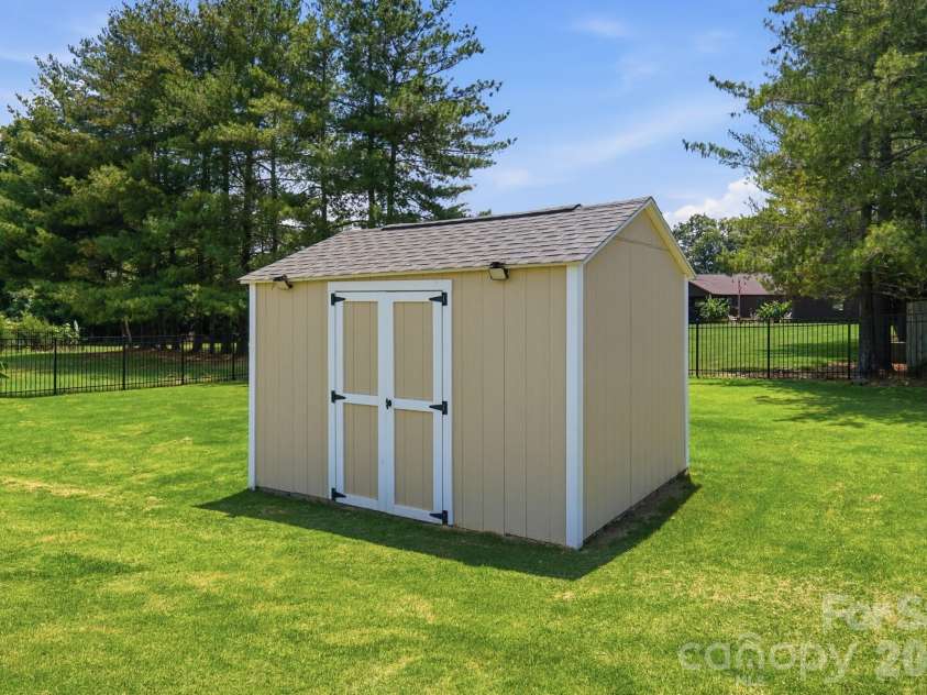 2018 Creeks Landing Drive, Monroe, NC 28110.  MLS# CAR4392529, YatesRealty ID 33296. 
