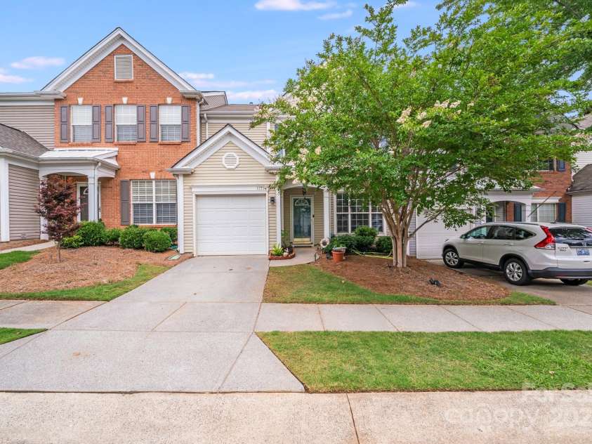 11714 Harsworth Lane, Charlotte, NC 28277.  MLS# CAR4263708, YatesRealty ID 33297. 