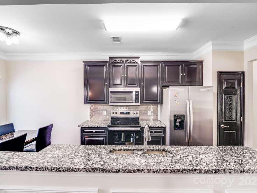 11714 Harsworth Lane, Charlotte, NC 28277.  MLS# CAR4263708, YatesRealty ID 33297. 