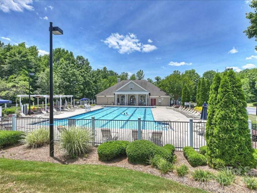 11714 Harsworth Lane, Charlotte, NC 28277.  MLS# CAR4263708, YatesRealty ID 33297. 