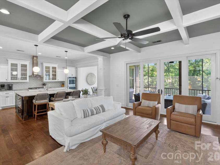 827 Misty Arbor Ford, Clover, SC 29710.  MLS# CAR4391650, YatesRealty ID 33297. Bright + Airy Floorplan