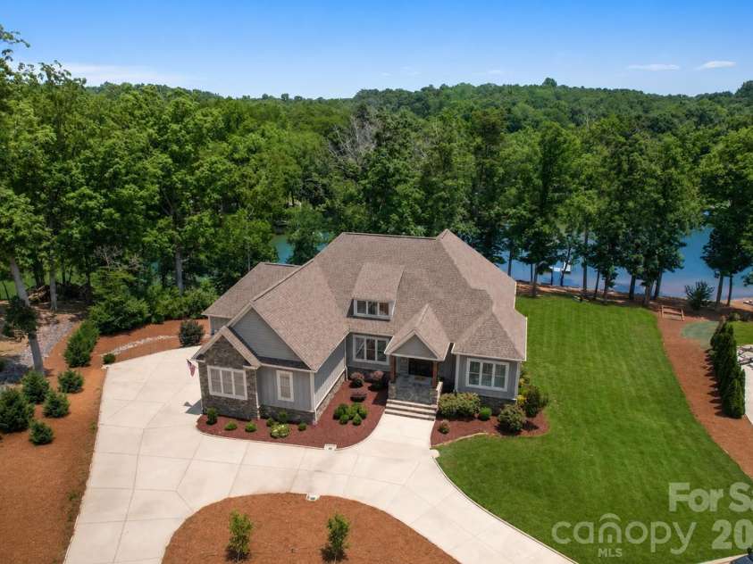 827 Misty Arbor Ford, Clover, SC 29710.  MLS# CAR4391650, YatesRealty ID 33297. Welcome Home!