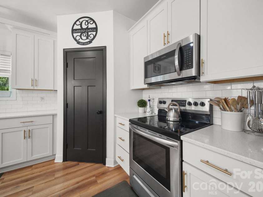 1812 Marshville Olive Branch Road, Marshville, NC 28103.  MLS# CAR4395324, YatesRealty ID 33298. 