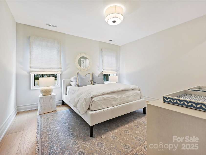 2700 Wintergreen Drive, Charlotte, NC 28211.  MLS# CAR4286133, YatesRealty ID 33298. Bedroom