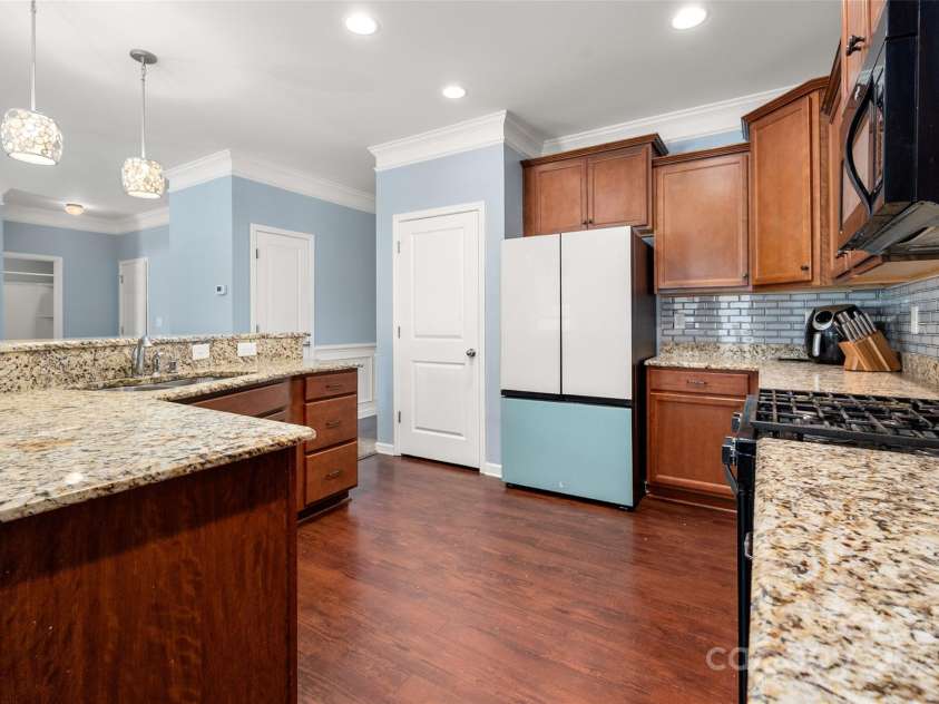 3843 Schenley Avenue, Gastonia, NC 28056.  MLS# CAR4284188, YatesRealty ID 33299. 