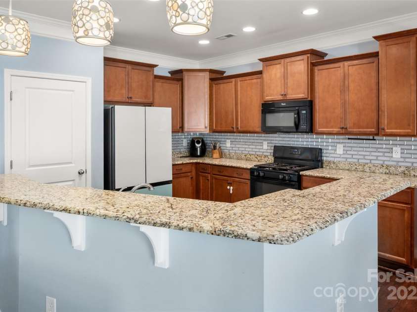 3843 Schenley Avenue, Gastonia, NC 28056.  MLS# CAR4284188, YatesRealty ID 33299. 