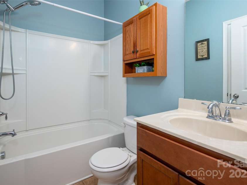 3843 Schenley Avenue, Gastonia, NC 28056.  MLS# CAR4284188, YatesRealty ID 33299. 