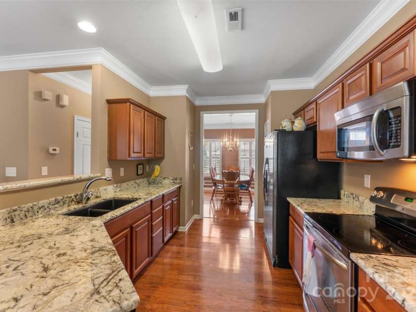 370 Battery Circle, Clover, SC 29710.  MLS# CAR4309546, YatesRealty ID 333. 