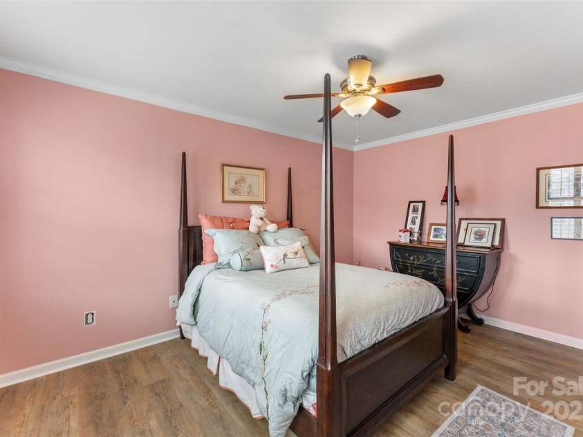 370 Battery Circle, Clover, SC 29710.  MLS# CAR4309546, YatesRealty ID 333. 