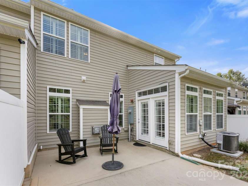 370 Battery Circle, Clover, SC 29710.  MLS# CAR4309546, YatesRealty ID 333. Outdoor patio area access from sunroom